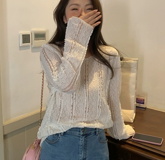 レディース トップス シャツ 長袖 ラウンドネック レース かわいい 大人可愛い きれいめ シンプル カジュアル 上品 おしゃれ こなれ感 ガーリー 主役級 存在感 ラブリー キュート カレッジ風