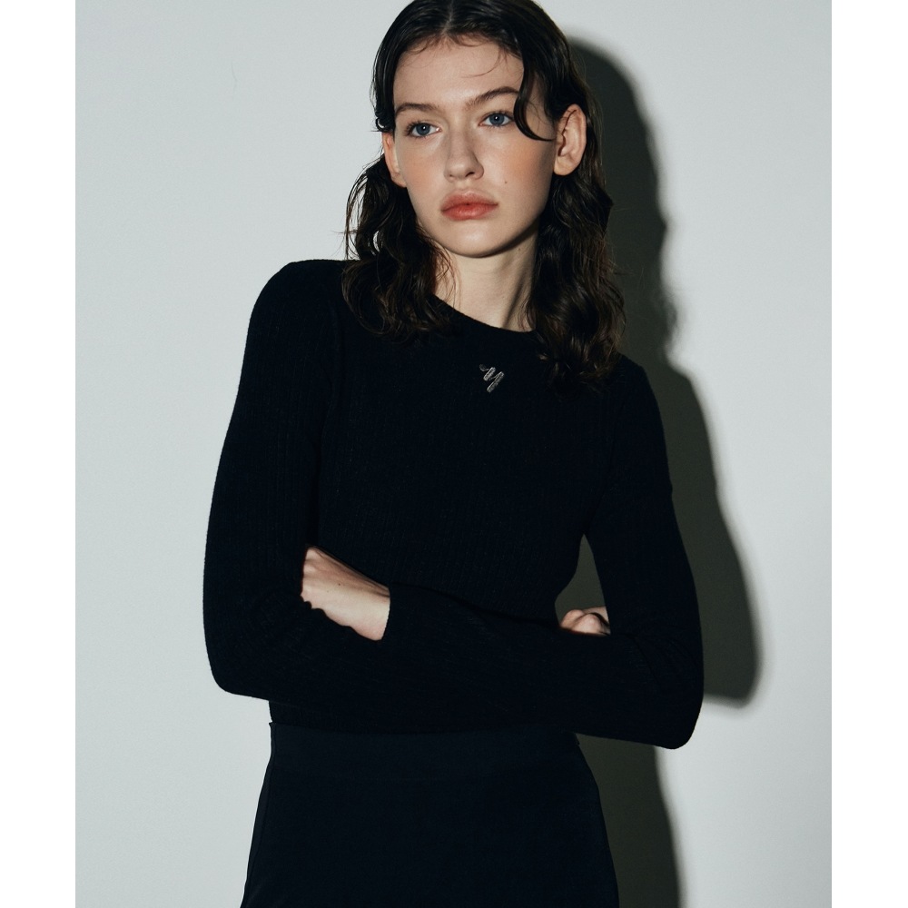 ニック&ニコールリブ付きミニマルラウンドニット_ブラック
