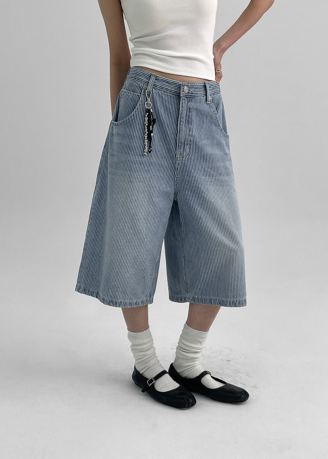 ロブカストライプバミューダデニムパンツ