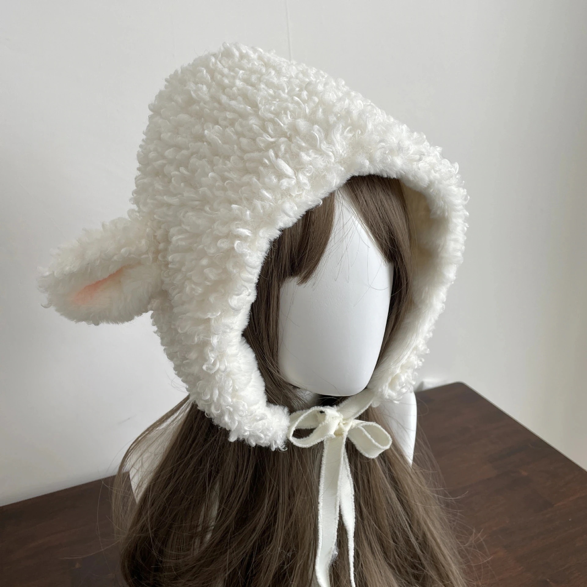 人气新作高評価 Y2K 秋冬 JK 暖かい ホワイト かわいい 耳あてキャップ ひつじ 耳 ぬいぐるみ レースアップ 帽子 韓国ファッション 46aa475