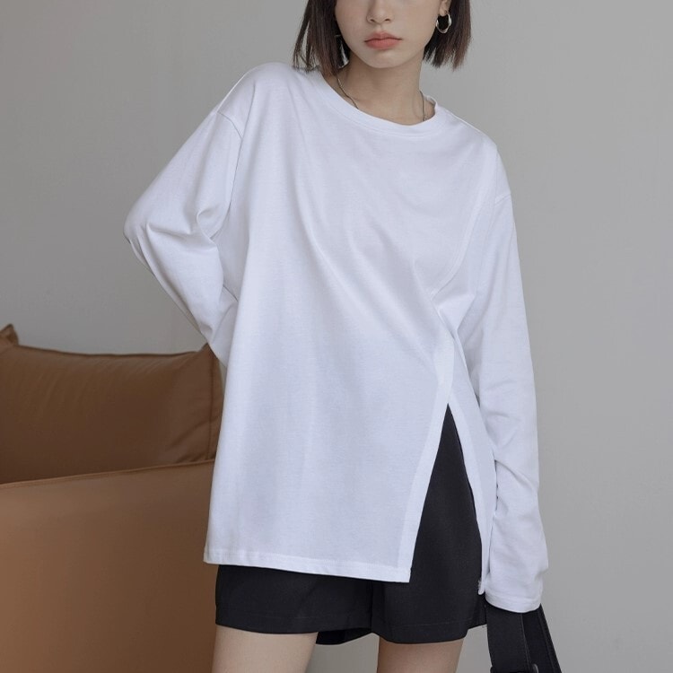 トップス Tシャツ カットソー 長袖 ラウンドネック ストレート Iライン アシンメトリー スリット サイドスリット 薄手 かわいい 大人可愛い きれいめ シンプル カジュアル 大人 おしゃれ お洒落