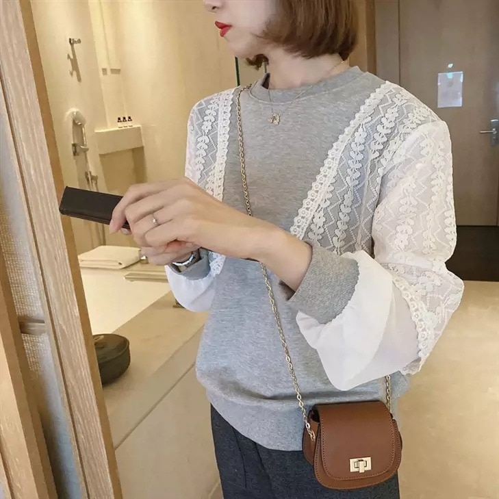 レディース トップス プルオーバー トレーナー スウェット レイヤード風 重ね着風 長袖 ドロップショルダー クルーネック 切り替え ドッキング フェミニン レース 刺繍 切り替えデザイン かわいい