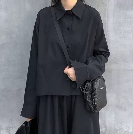 トップス シャツ ブラウス ショート ショート丈 長袖 ドロップショルダー Vネック 襟付き ストレート ギャザー 前開き ボタン 大人可愛い きれいめ シンプル 大人 上品 おしゃれ お洒落