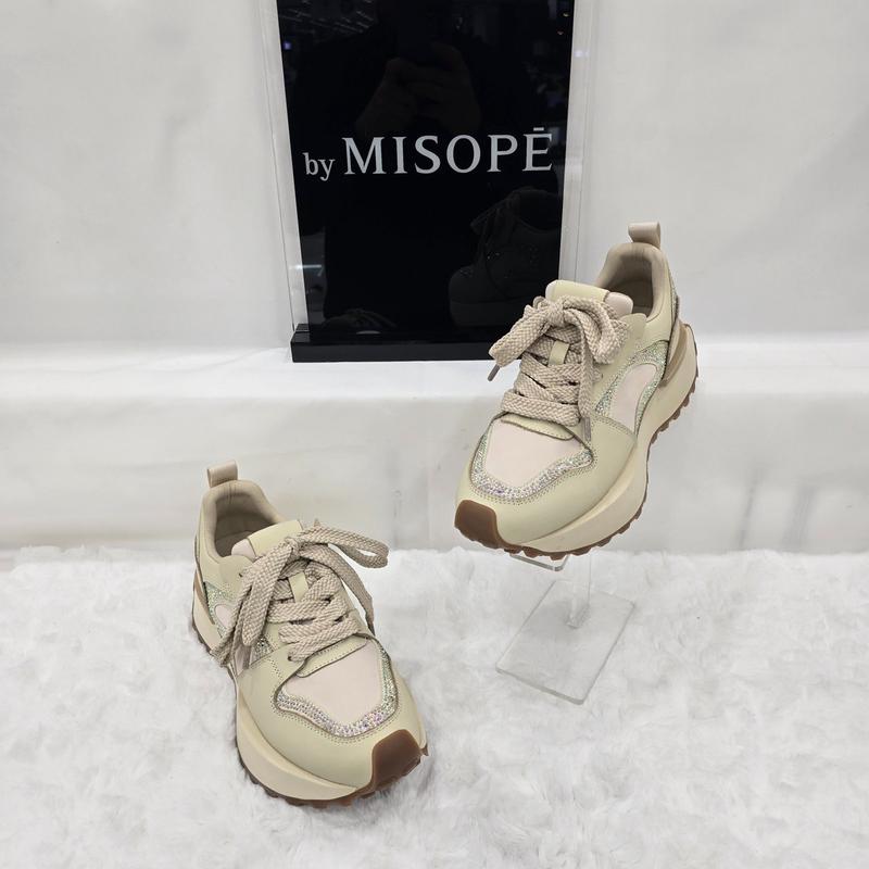 By 女性用ホットフィックス トレイルスニーカー 112HT430FS011 ベージュ 1 JJ
