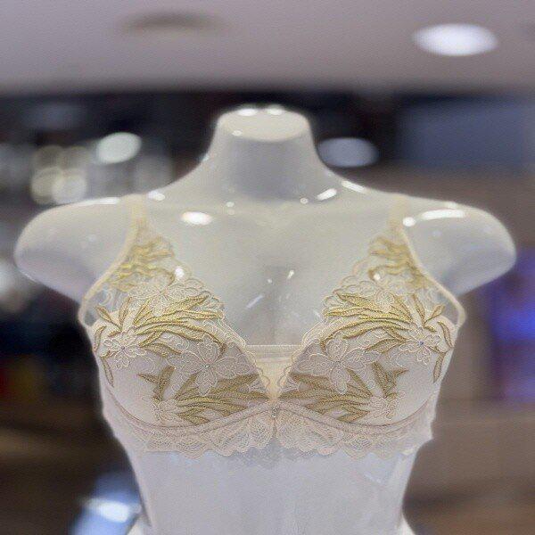 BR972A_クチュール高級スレースフルカップ女性