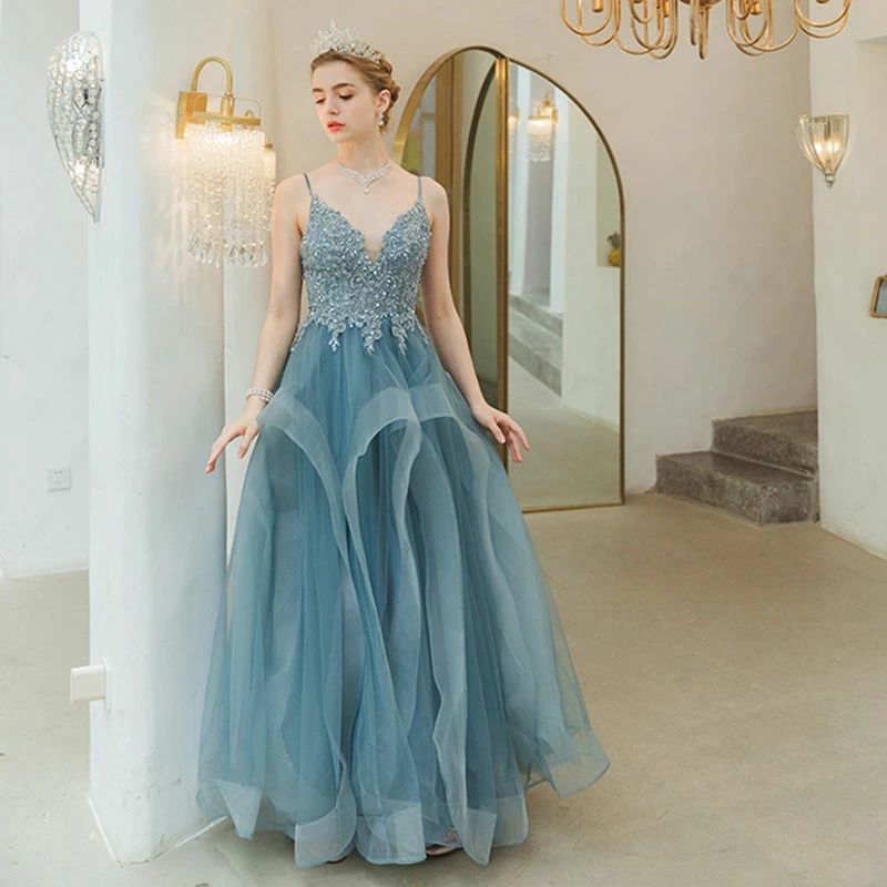 店長おすすめ】カラードレス ロングドレス 水色 Bridesmaid dress blue 花嫁 二次会 パーティードレス ウェディングドレス ブルー 吊りスカート コンサート 披露宴 結婚式 演奏会