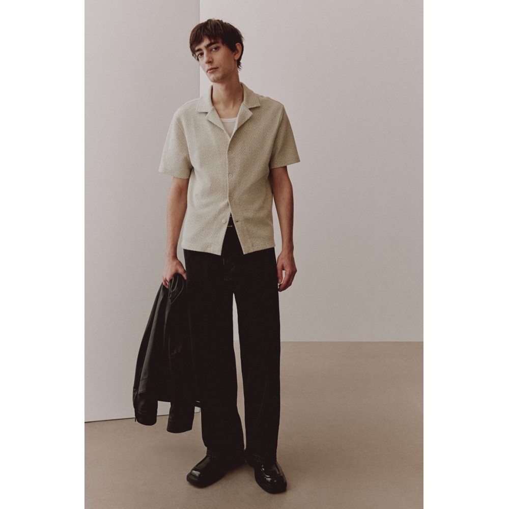 H&M ヘリンボーン織りキャンプシャツレギュラーフィットライトベージュ