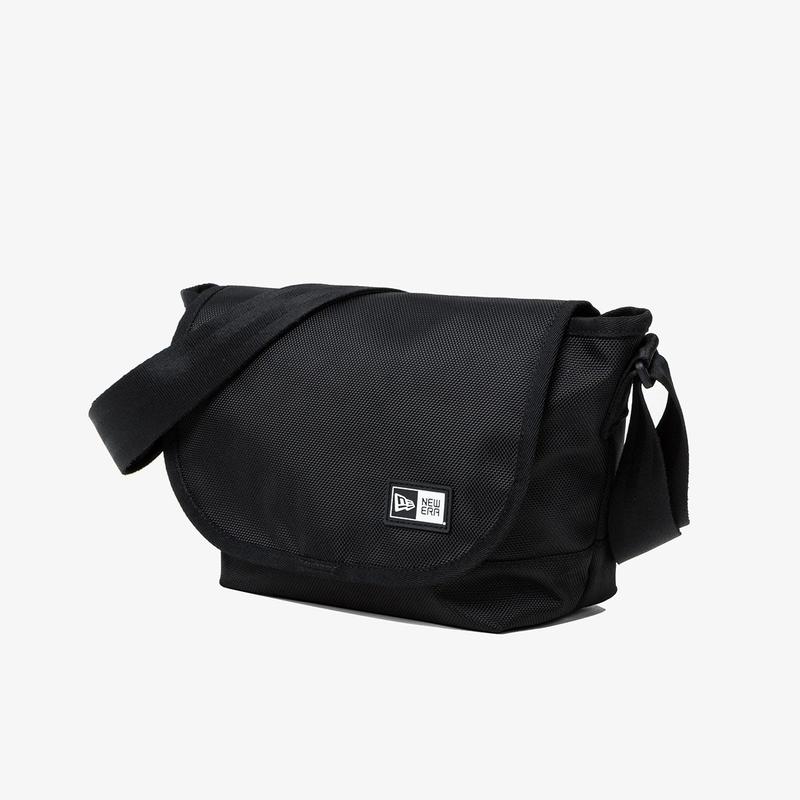 ショルダーメッセンジャーバッグ ブラック 14212107