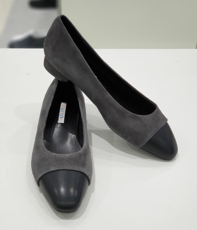 VIGEVANO 女性 2センチ 天然皮革 フラットシューズ 195811