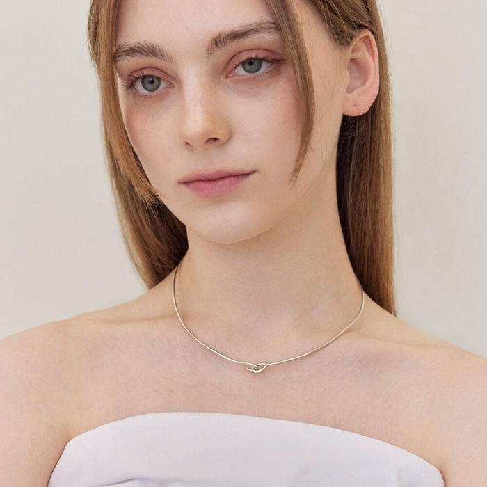 パクジフ着用Loop Knot Necklace/韓国の人気ブランド 韓国正規品 韓国の人気商品 韓国ファッション 韓国ジュエリー デイリーアクセサリー SNSで人気 韓国ファッション 韓国