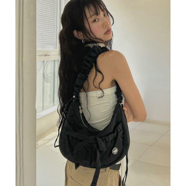 COVERNAT WOMAN クローバーハート シャーリング ミディアム ナイロン ホーボーバッグ Black