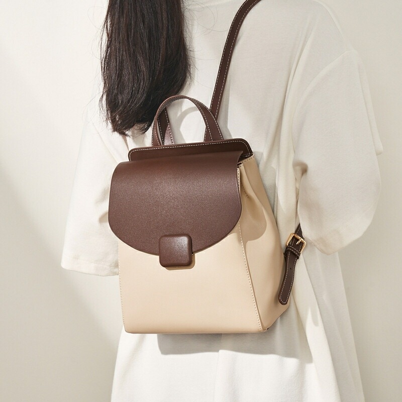 リュック バックパック レディース リュックサック 本革 大容量 かわいい おしゃれ 通学 女子 通勤 無地 リュックサック ビジネス 軽量 マザーズバッグ 旅行 大人 ギフト マザーズリュック