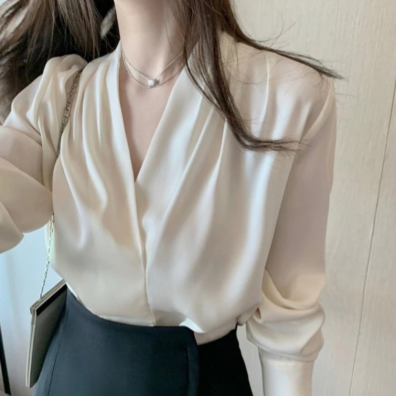 シアーシャツ 春新作Vネックホワイトシャツレディース長袖フレンチデザイン感ニッチトップスドレープ感皺防止ノーアイロン毛玉ができない职业通勤レディースシャツ30%までに制限