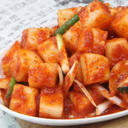 【クール便】国内生産 手作り ウリ カクテキ 5kg 大根キムチ 国内産使用 新鮮 無添加 本場の味 韓国 食品 食材 料理 おかず おつまみ 5,716円