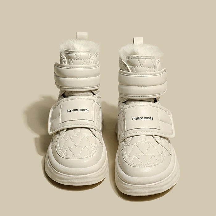 スノーブーツ ムートンブーツ レディース ショート ボアブーツ 裏ボア 裏起毛 ブーツ 厚底 シューズ 防滑 防水 歩きやすい 痛くない 疲れない 美脚 秋 冬 靴 大きいサイズ 保暖 防寒 お洒落 4,816円