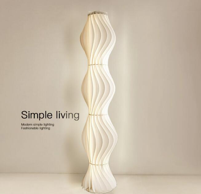 フロアランプ リビングルームソファの横に装飾的な周囲ランプベッドルーム高級フロアランプ　インテリア