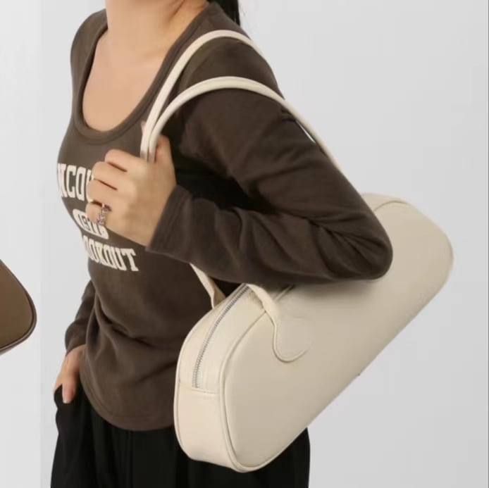 バッグ　鞄　ショルダーバッグ レディースショルダーバッグ 本革 レディース 大容量 軽量 ギフト含み 財布を贈る