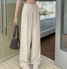 ストレートパンツ 薄手 ドレープパンツ ハイウエスト パンツ ロング丈 細身 ストレート スマート 裾ワイド かわいい 大人可愛い シンプル カジュアル 大人 上品 おしゃれ 大人女子 こなれ感 ラフ