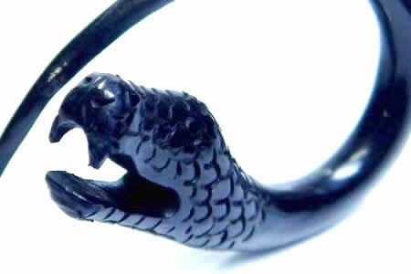 金属アレルギー対応 ボディピアス 2G ナーガホーンフック 1ペア販売 ヘビ 蛇 リアル 水牛の角 バッファロー 削り出し 1点もの 2ゲージ 男性 女性 耳 イヤーロブ snahpxxxxxxxx