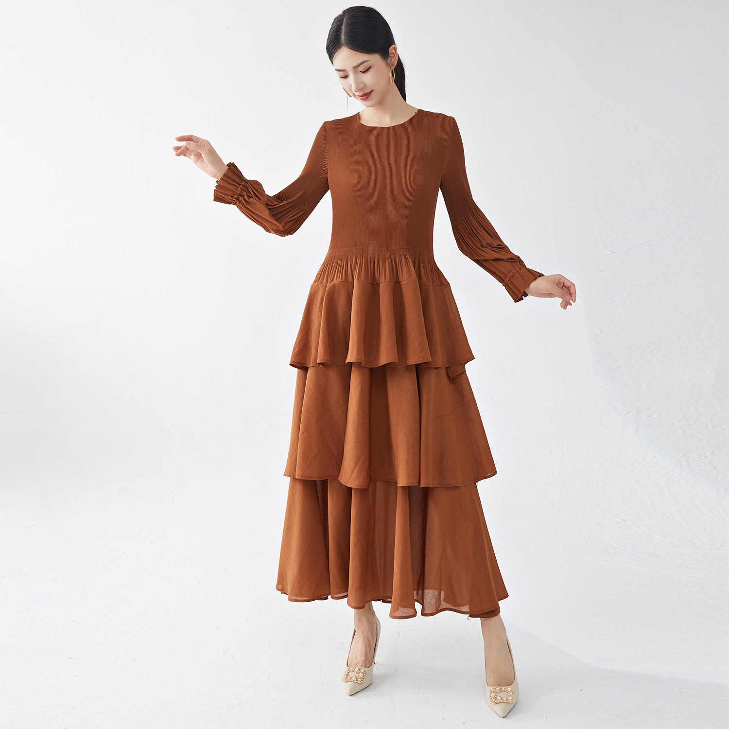 ワンピースのロングタイプの高級a字スカートはやせた雰囲気が優雅な初秋の長袖ケーキスカート 4,759円