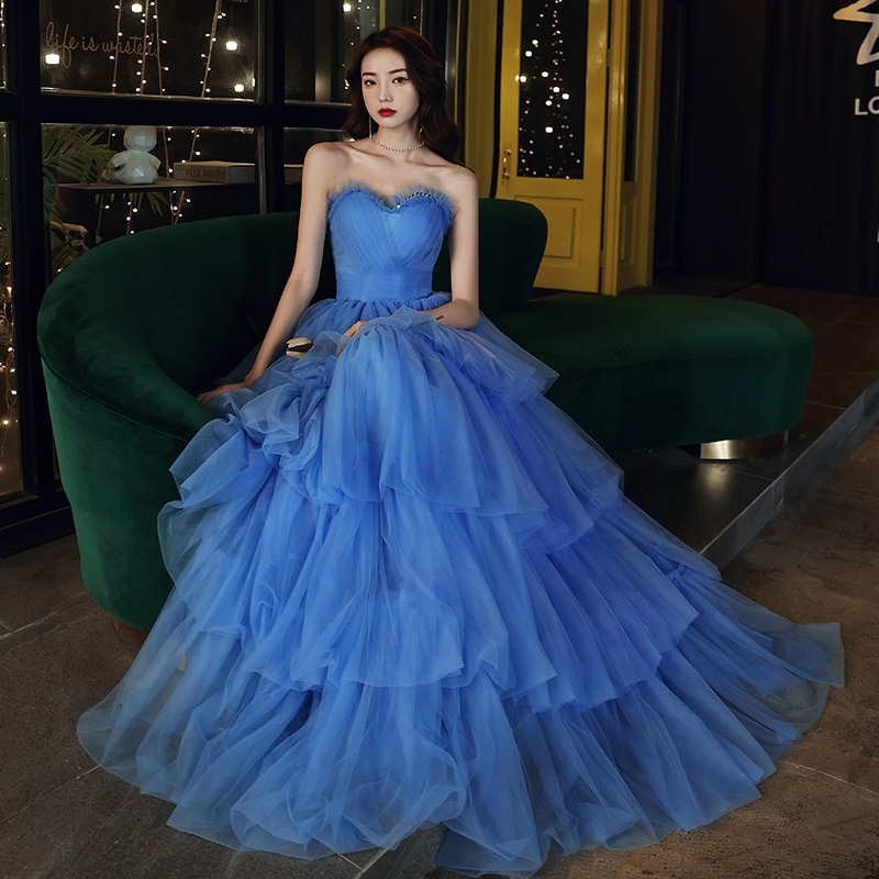 ストラップレスチュチュスカート小さなイブニングドレス女性ロングホスト衣装