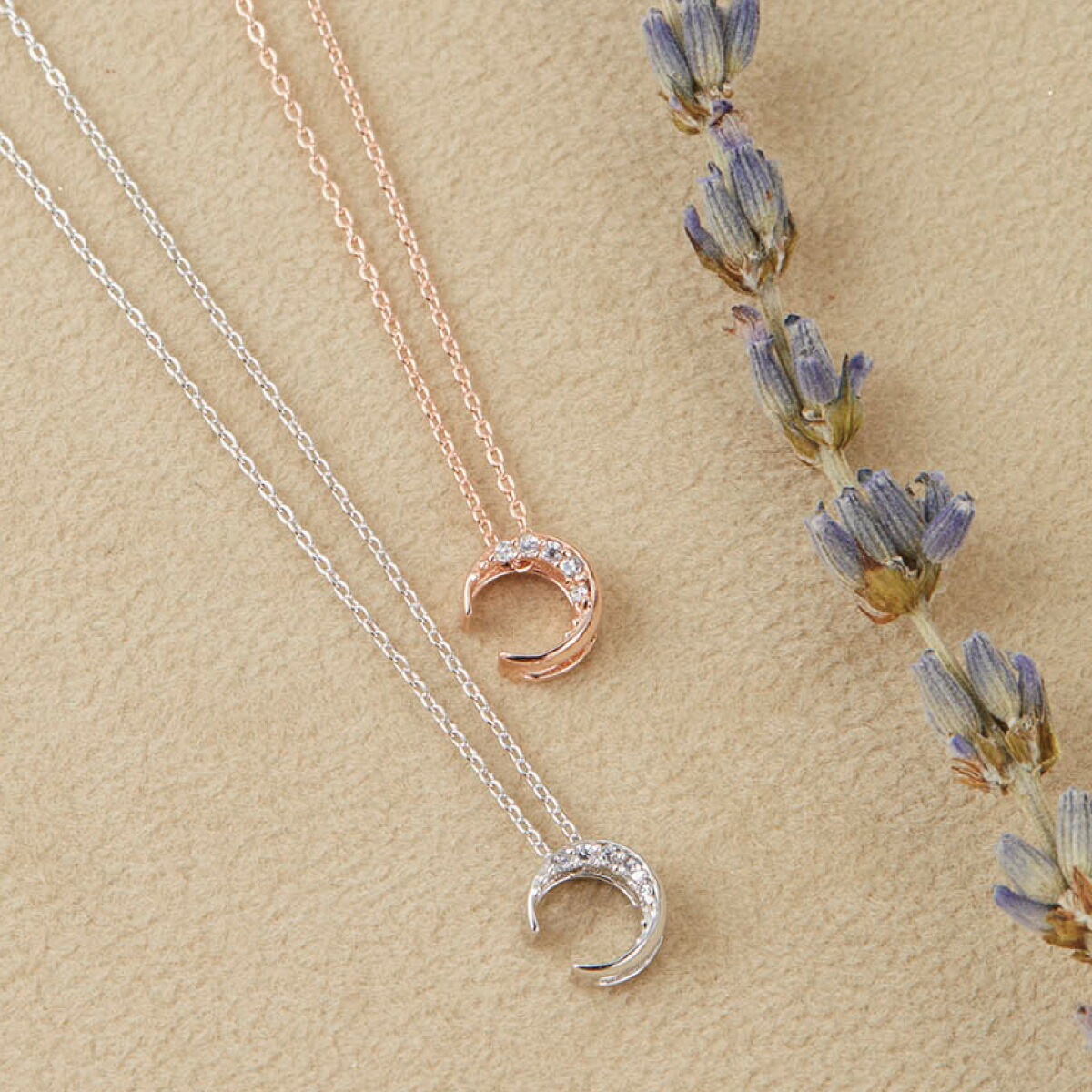 ネックレス レディース シルバー925製 キュービックジルコニア 三日月 ムーン