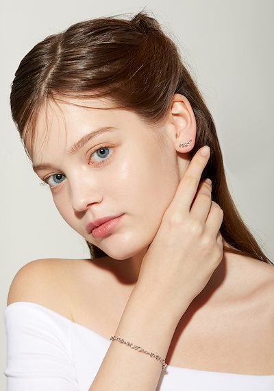 豆千代モダン 金魚刺繍 半襟 【公式通販】