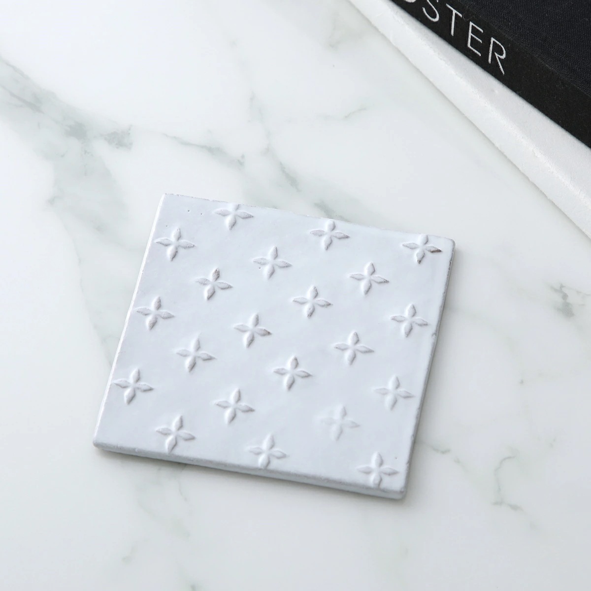 Astier de Villatte アスティエ・ド・ヴィラット タイル Small Tuileries Tile CRRTLR1 陶器 小皿 インテリア コースター【返品交換不可】