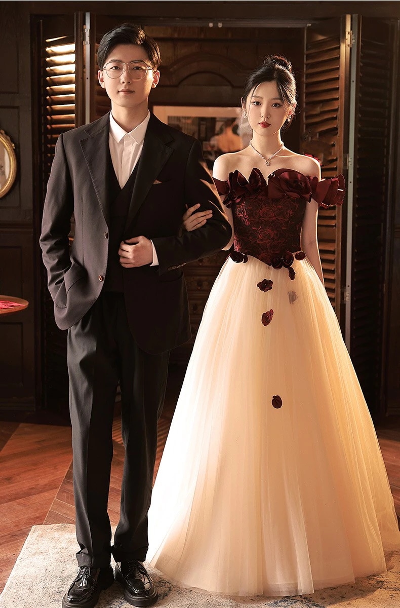 ウエディンドレス ロング丈レースビスチェ 気質優雅大きいサイズ 結婚式 二次会スパンコール演奏会 花嫁 編み上げ式