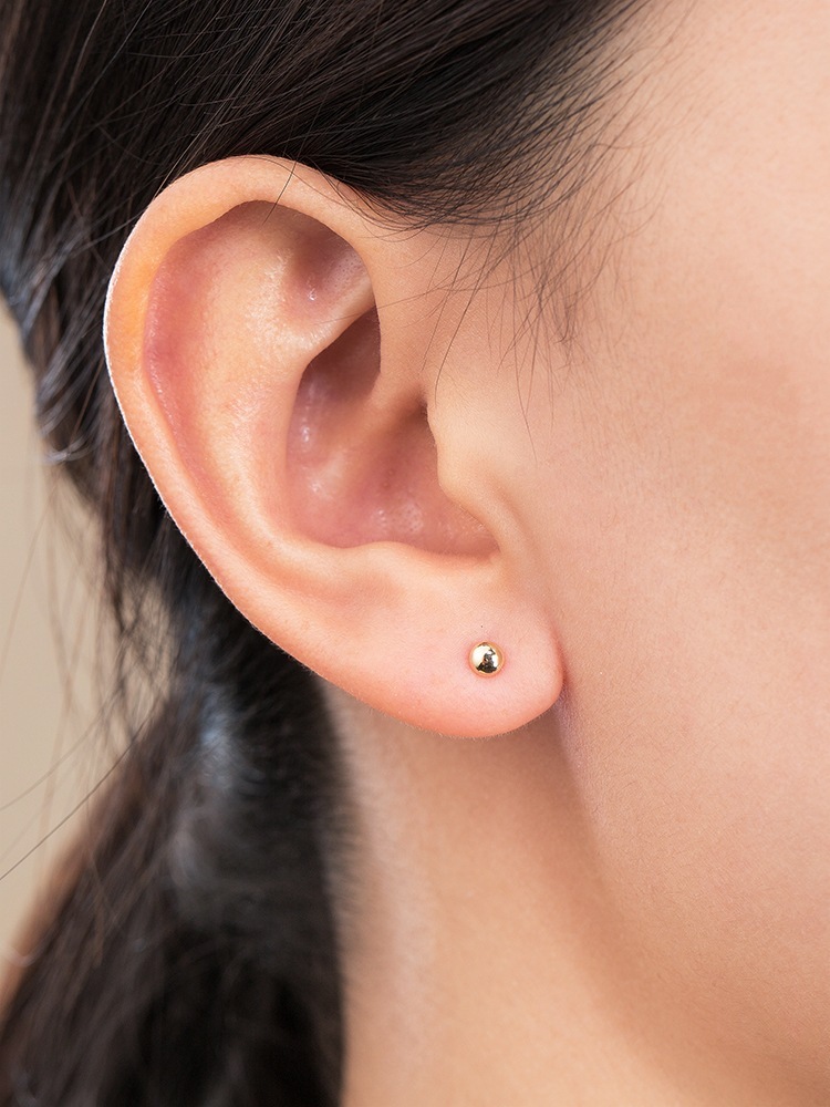 女性のためのミニ半球イヤリング14kゴールドau585 Doudou Ear Pitsファッショナブルなアレルギーイヤリングを毎日