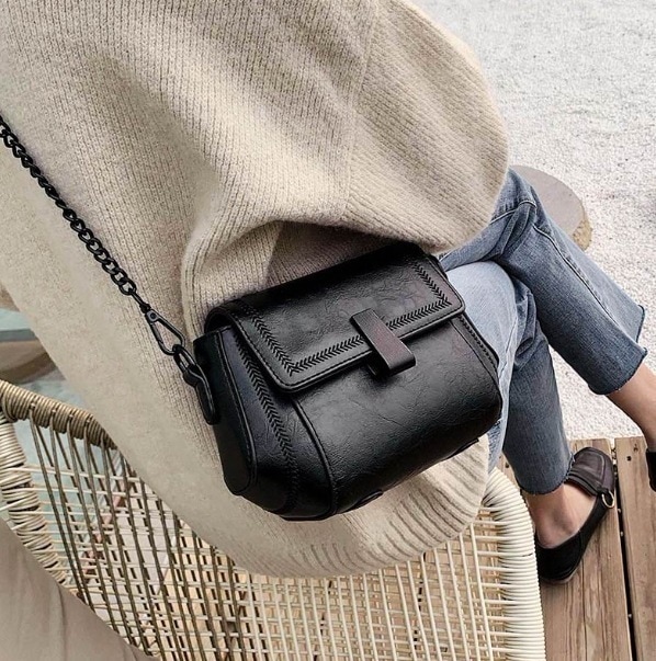 バッグ カバン かばん 鞄 レディースバッグ ショルダーバッグ 斜め掛けバッグ 収納 便利 使いやすい チェーン レザー PU かわいい 大人可愛い きれいめ シンプル カジュアル 大人 上品