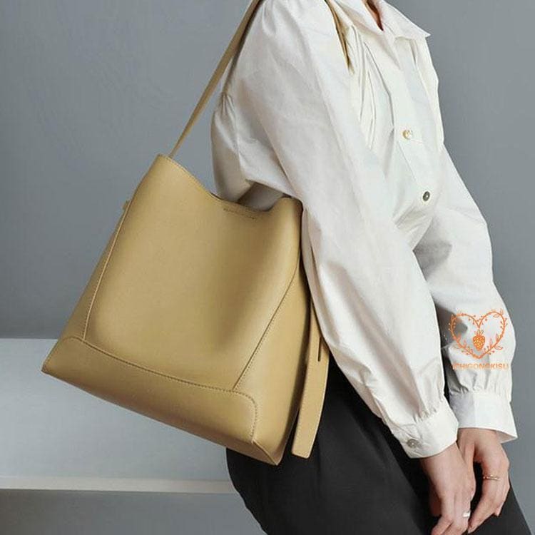 レディースバッグ 本革トートバッグ ショルダーバッグ　ハンドバッグ　バック　通勤通学 収納たっぷり カバン　ビジネス　レザーバッグ