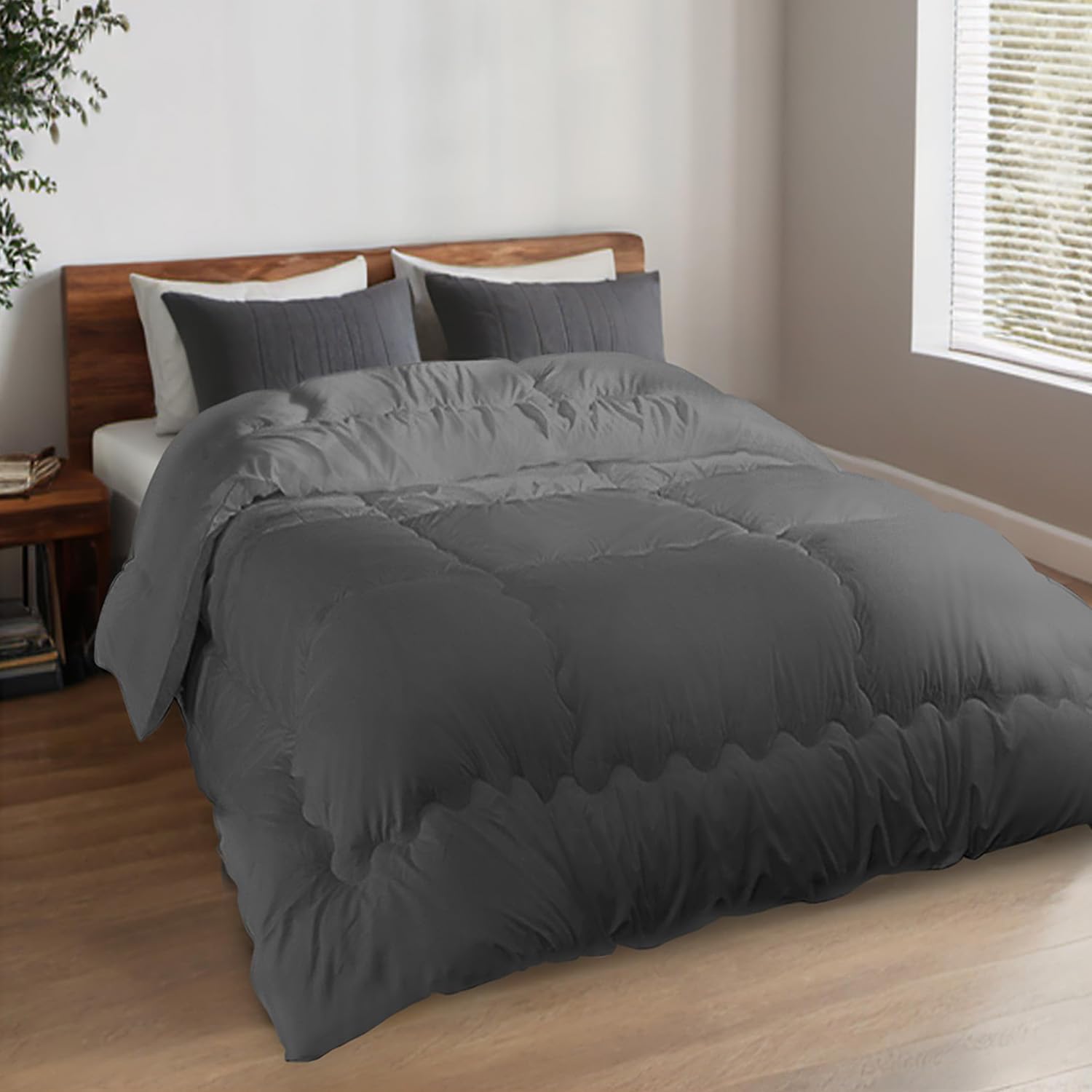 掛け布団 セミダブル 冬 かけ布団 柔らかな肌触り 肌掛け布団【Ag+銀イオン抗菌素材】【SEK衛生認証】軽量 暖かい ふんわり 抗菌防臭 防ダニ 吸水速乾 保温 通気 洗える 掛 85074 4,845円