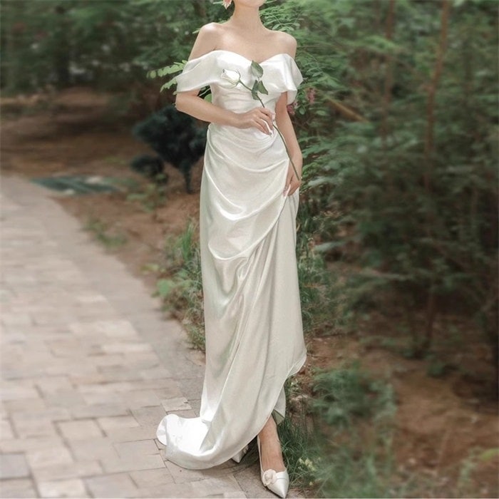 ホワイト 総レース ウェディングドレス　Aライン　ノースリーブ　袖なし ロングドレス ウェディングドレス パーティードレス　二次会ドレス　ブライダル　撮影　XS/S/M/L/XL/2XL/3XL 8,422円