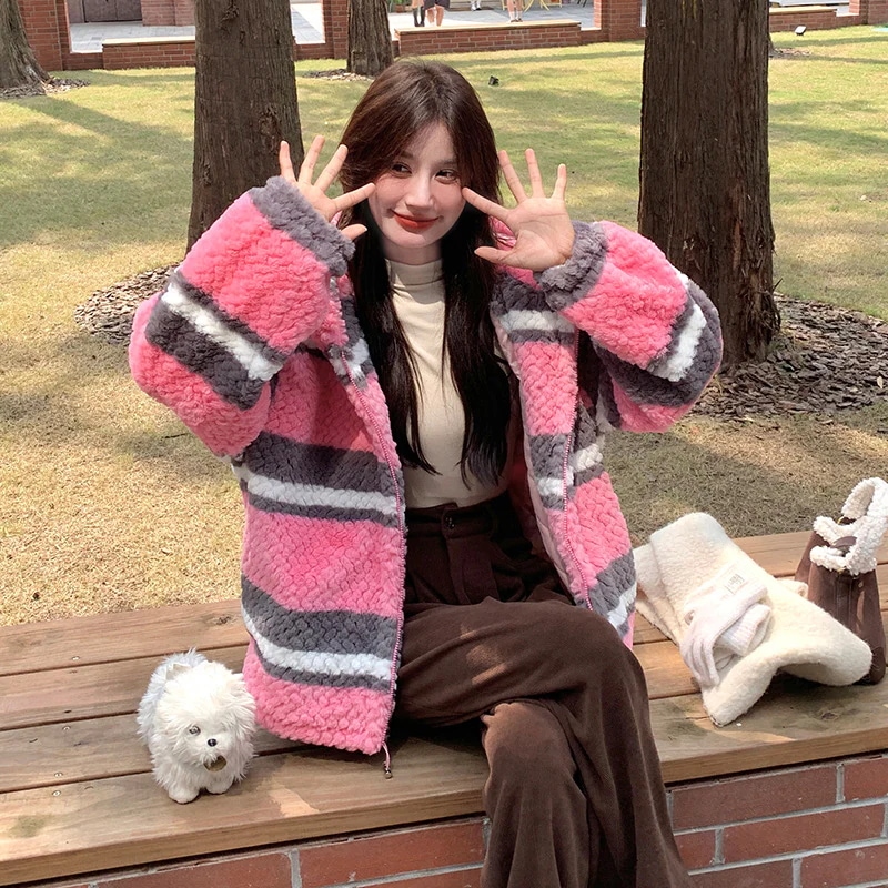 遊び心のあるストライプフードラムウールジャケット2024新しい韓国クリップコットンはペレットベルベットコットンジャケットを厚化粧