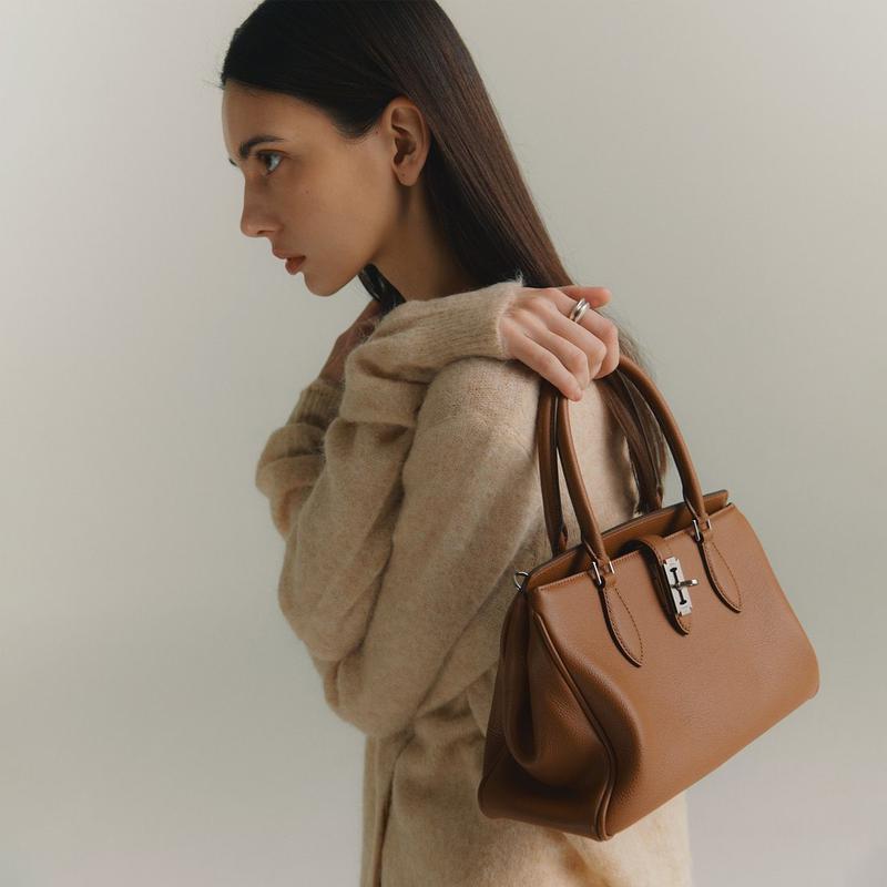 Toque Trophy Tote M (トーキ トロフィー トート ミディアム) Camel _ VQB4-1TO183-1CAXX