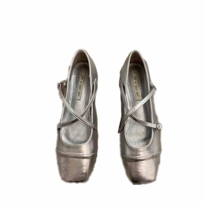 1000円OFFクーポン スクエアトゥ ストラップ パンプス フラット ローヒール 甲浅 小さいサイズ 日常 妊婦 疲れない 痛くない オフィス 冠婚葬祭 歩きやすい ぺたんこ ストラップ パンプス