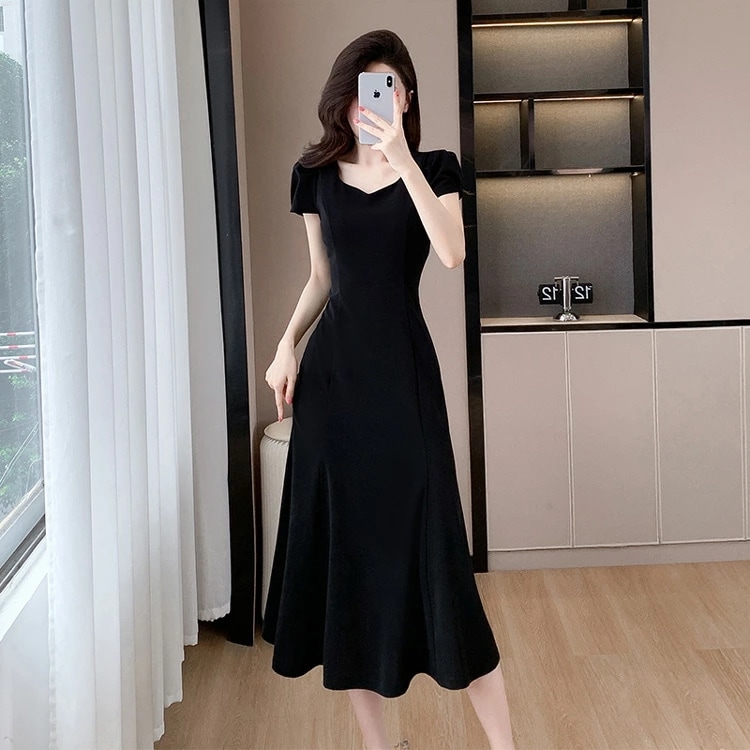 マーメイドワンピース パフスリーブ ダイヤモンドネック 無地 パーティードレス 半袖 ブラックドレス 黒 ロングワンピース ロング丈 きれいめ おしゃれ セクシー 上品 結婚式 二次会 お呼ばれ 成人