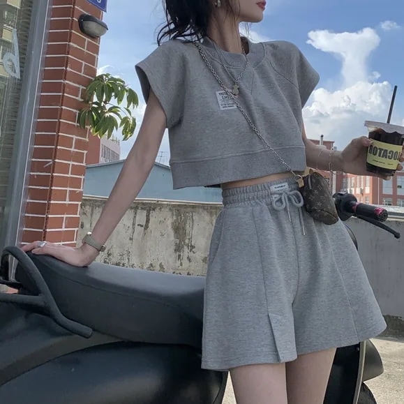 【セット】 トップス ショートパンツ ルームウェア スウェット セットアップ レディース ショート 半袖 ラウンドネック ハイウエスト アメカジ かわいい 大人可愛い きれいめ シンプル カジュアル