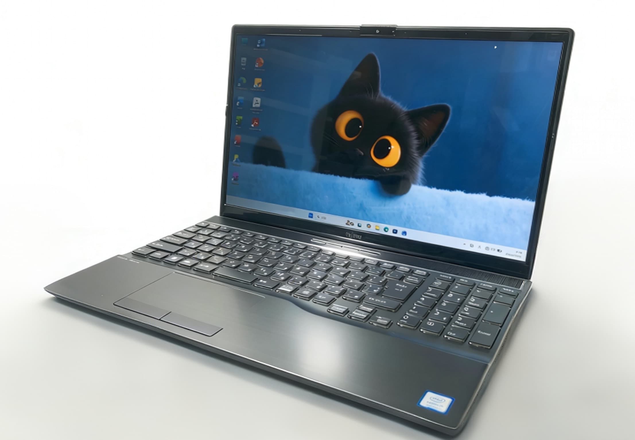 lifebook AH55/D1 ONKYO製スピーカー搭載 Wind11 core i7-8565U/メモリ8GB SSD256GB/15.6インチ/ブルーレイ/webカメラoffice2024搭載