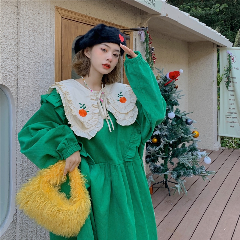 【大きいサイズあり】ドールカラーロングワンピース プルオーバー ロングワンピース コーデュロイ ルーズ ワンピース ドレス 刺繍花 オルチャン ２カラー a4557