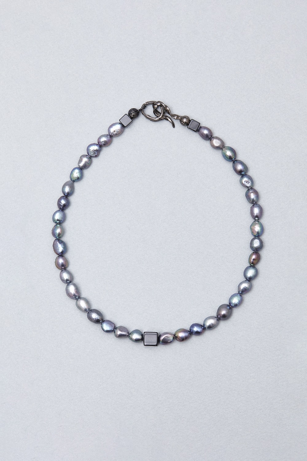 [HAZINA] 8mm Deep Blue Freshwater Pearl Necklace