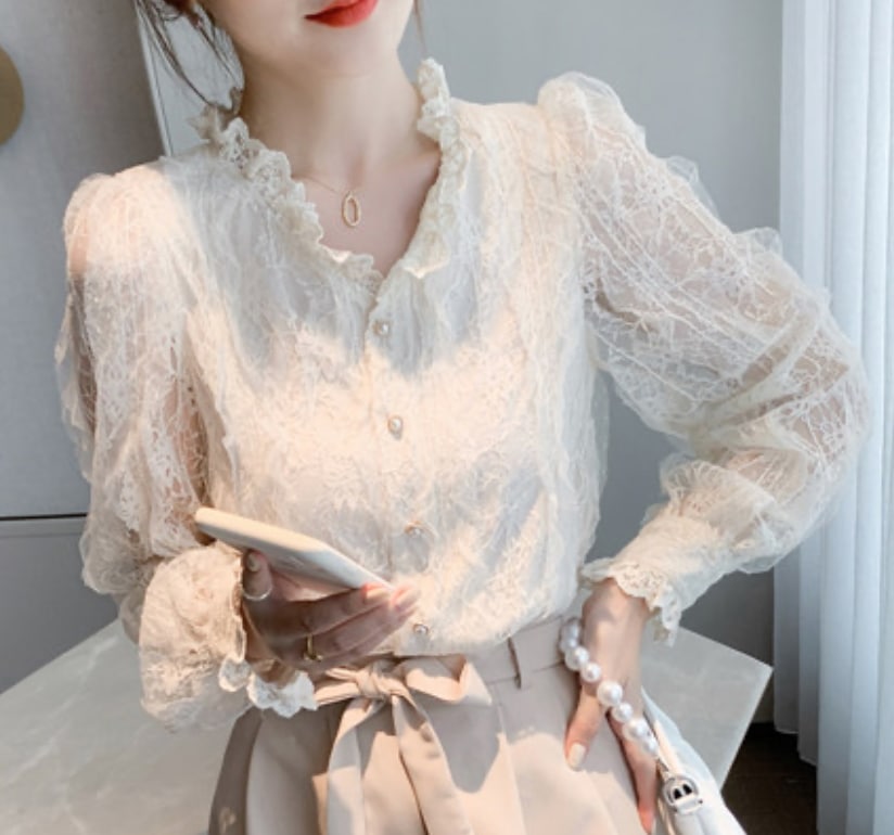 トップス ブラウス 白トップス 袖あり 長袖 パフスリーブ レース フリル パール 大人可愛い