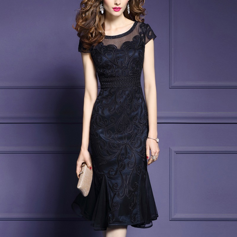 1864.ひざ丈花柄刺繍ワンピース（ダークネイビー）2019 春夏 sale 春夏 sale ドレス タイト Uネック ミディアム 半袖 お呼ばれ パーティー 結婚式 披露宴 二次会 女子会 レストラ