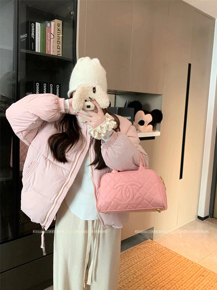 ふっくら中綿 あたたかい 冬 防寒あったか暖かい韓国かわいい ブルゾン 厚手アウター BF風無地羽織るファッション系大人ゆったりカジュアルストリートスタンドネックにサイズ丈シルエット秋レディース黑白