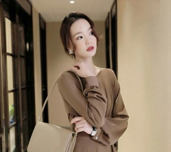 ワンピース ブラウス カットソー フレアスカート ジャンパースカート フレアワンピース 膝下 ロング 袖あり 長袖 ボリューム袖 フレアスリーブ 萌袖 ラウンドネック 襟なし セミフレア