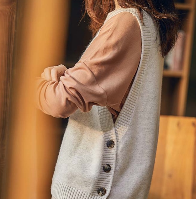 トップス デート カットソー ニットソー セーター ベスト 袖なし ノースリーブ かわいい 大人可愛い きれいめ シンプル カジュアル 大人 上品 おしゃれ お洒落 主役級 存在感 春 秋 冬 10代 5,206円