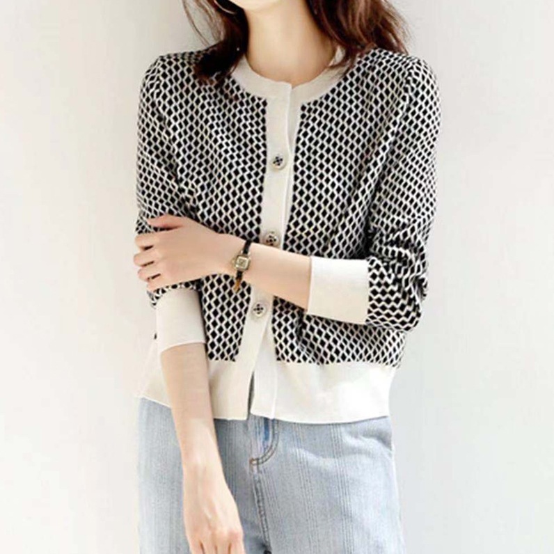 【柔らかくて優しい印象】 エレガント シングルブレスト 長袖 ラウンドネック カーディガン 4,955円