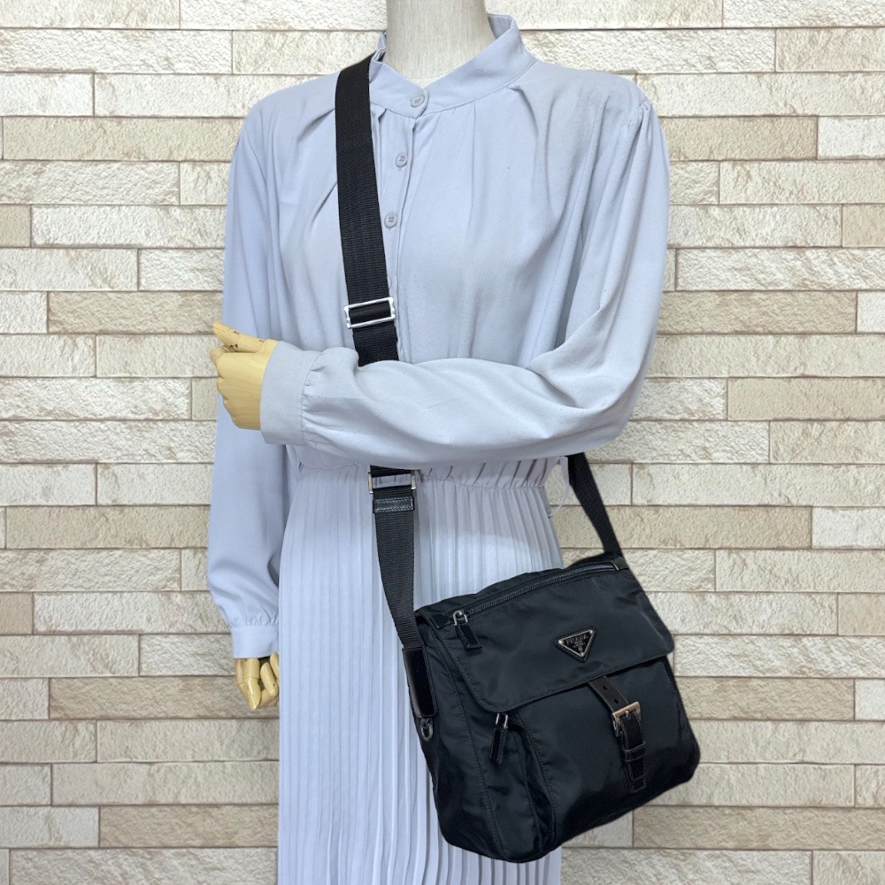 プラダ ショルダーバッグ ナイロン BT8994 ブラック PRADA 中古
