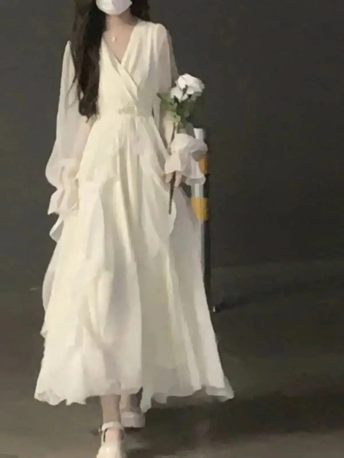 2025年/新作/優しい風/ドレス/妖精/シニア感覚/フレンチ/気質/海辺の休日/白/長袖ドレス/春